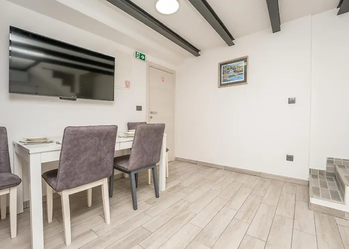 Luxurious In Biograd With Wifi Appartement *