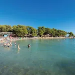 Luxurious In Biograd With Wifi 아파트 *