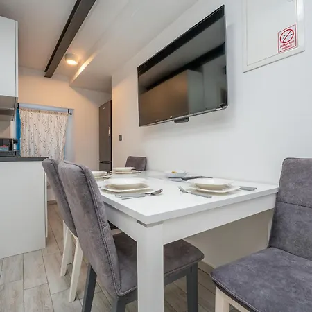 Apartmán Luxurious In Biograd With Wifi *